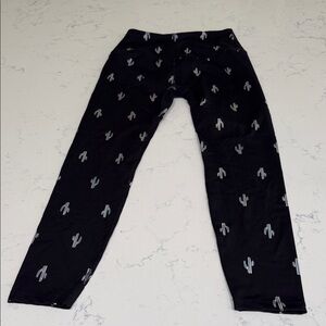 Beyond Yoga Black Cactus Print Leggings - S